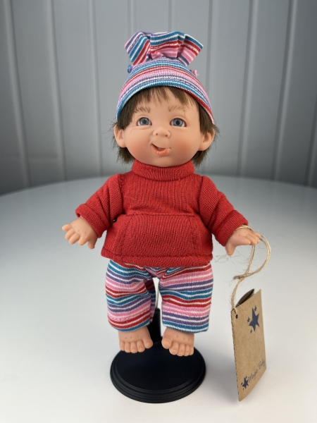 картинка испанские Кукла Джестито "Инфант", 18 см, в полосатых штанишках, ухмыляется, арт. 10000U-20 интернет-магазин TuKiTu.ru