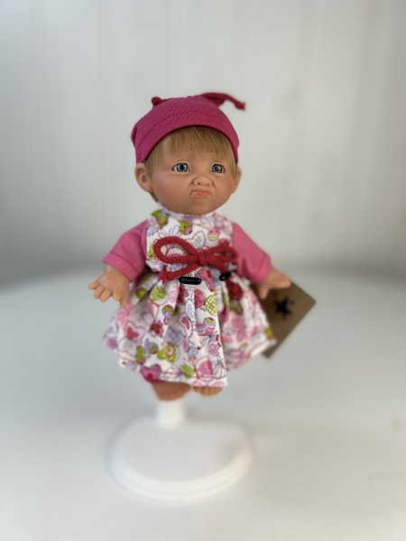картинка испанские Кукла Джестито "Инфант", 18 см, в розовой шапке, недовольная, арт. 10000U-7 интернет-магазин TuKiTu.ru