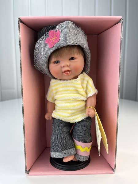картинка испанские Кукла-пупс "Бебетин" с зубками , 21 см, арт. 12091(брюнетка) интернет-магазин TuKiTu.ru