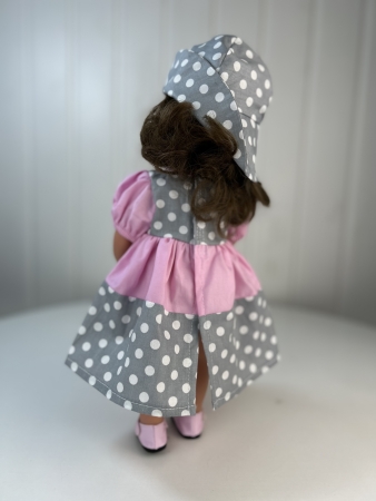 картинка Кукла Селия, брюнетка, 34 см, арт. 22319K81 интернет-магазин TuKiTu.ru