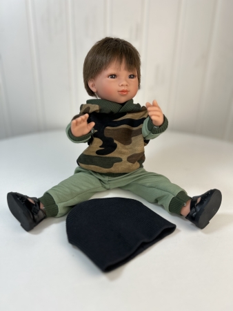 картинка Кукла Марко, в военном стиле , 34 см, арт. 22309K56 интернет-магазин TuKiTu.ru