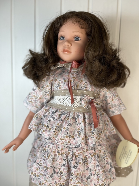 картинка Коллекционная кукла "Кэрол", 70 см, арт. 5033 интернет-магазин TuKiTu.ru