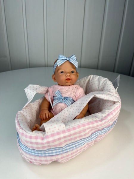 картинка испанские Пупс-мини "Малышка", с переноской-кроваткой, 21 см, арт. 262 интернет-магазин TuKiTu.ru