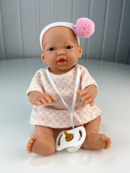 картинка испанские Пупс-мини "Малышка", с переноской, 21 см, арт. 202-1 интернет-магазин TuKiTu.ru
