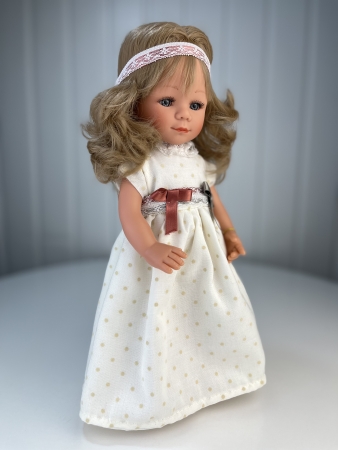картинка Кукла "Мариэтта", 34 см, арт. 22097-1 интернет-магазин TuKiTu.ru