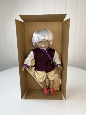 картинка Кукла "Эльф Думи" (Помощь детям)", 28 см, арт. 41045 интернет-магазин TuKiTu.ru