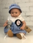 картинка Пупс Алисия, в бело-голубом платье, с игрушкой, 47 см , арт. 48013C интернет-магазин TuKiTu.ru