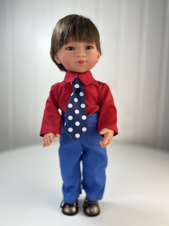 картинка Кукла Марко "Стиляга", шатен, 34 см, арт. 22303K102 интернет-магазин TuKiTu.ru