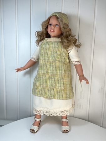 картинка Коллекционная кукла "Кандела", 70 см, арт. 5212 (блондинка) интернет-магазин TuKiTu.ru