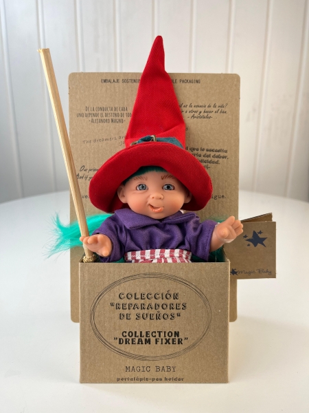 картинка испанские Пупс-мини "Ведьмочка", с зелеными волосами, в красной шляпе, 18 см. арт. 138U-10 интернет-магазин TuKiTu.ru