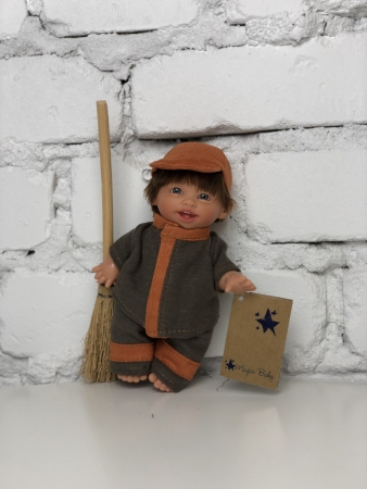 картинка испанские Кукла Джестито"Профессии", дворник, смеется, 18 см, арт. 202U-3 интернет-магазин TuKiTu.ru