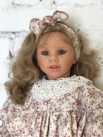 картинка Коллекционная кукла "Кандела", 70 см, арт. 5312КА интернет-магазин TuKiTu.ru