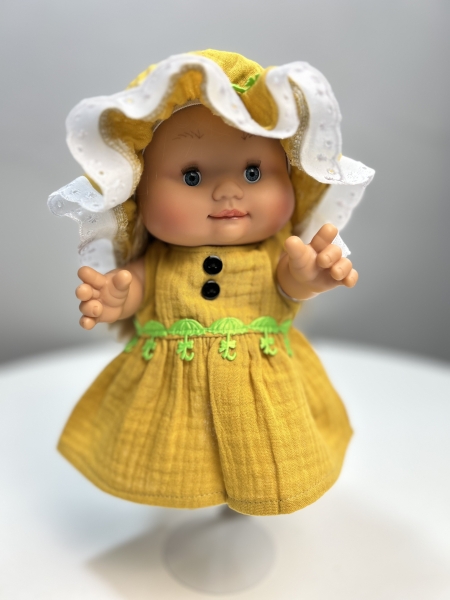 картинка Одежда для кукол и пупсиков - Платье и чепчик на голову из горчичного муслина, рост 26-30 см, арт. 177 интернет-магазин TuKiTu.ru