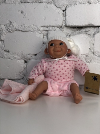 картинка испанские Пупс Каритас, 23 см, в розовом, с высунутым язычком, арт. 300U интернет-магазин TuKiTu.ru