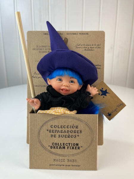 картинка испанские Пупс-мини "Ведьмочка", с фиолетовыми волосами, в клетчатом пиреднике фиолетовой шляпе, 18 см. арт. 138U-14 интернет-магазин TuKiTu.ru