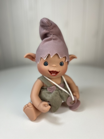 картинка испанские Пупс-мини "Гоблин Перси", 24 см, арт. 374-3 интернет-магазин TuKiTu.ru