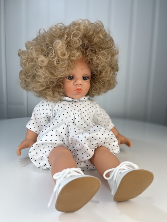 картинка Кукла Джестито "Поцелуй", девочка, кудрявая, 38 см, арт. 12030 интернет-магазин TuKiTu.ru