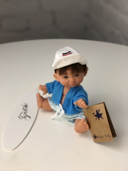 картинка испанские Пупс "Супер-мальчик", в светлых шортах и голубой кофте, 18 см , арт. 403 интернет-магазин TuKiTu.ru