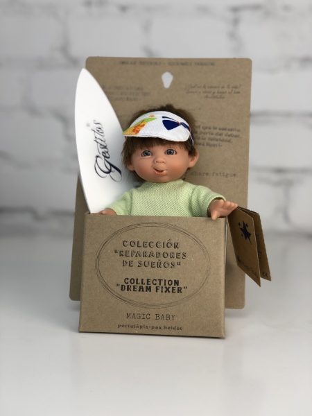 картинка испанские Пупс "Супер-мальчик", в светлых шортах и салатовой кофте, 18 см , арт. 405 интернет-магазин TuKiTu.ru